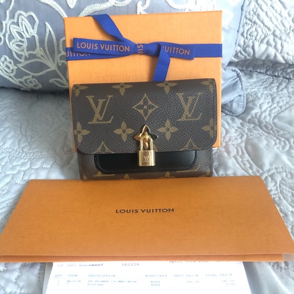 lv flower compact wallet